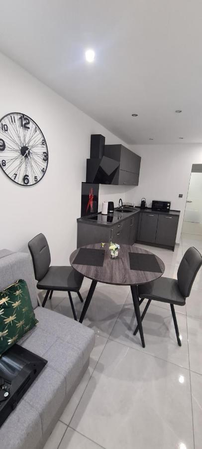 Apartman Julija 1 Fiume Esterno foto